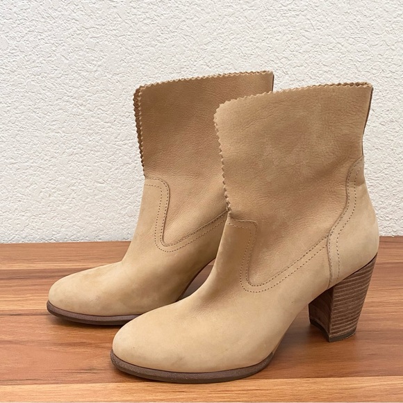 UGG “Thames” Nude Suede Leather Ankle Heeled Boots in Wet Sand Color Size 6 - Picture 13 of 16